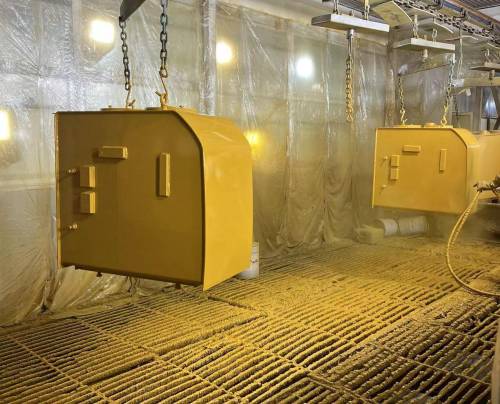 機械設備噴漆現場