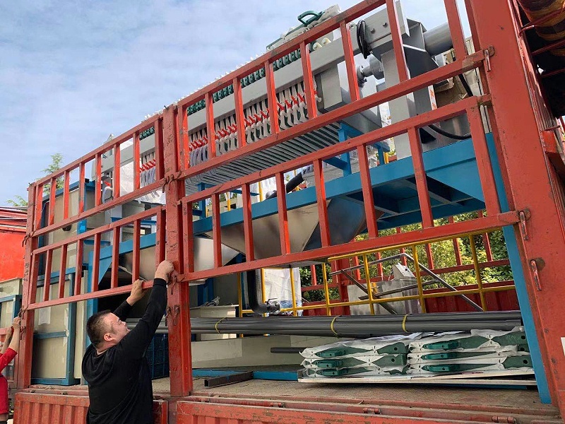 玩具廠客戶水性漆廢水處理設(shè)備運(yùn)輸